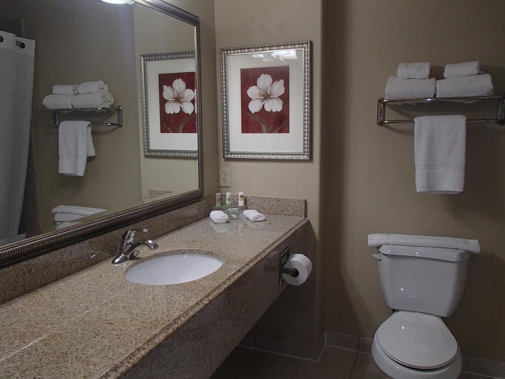 Hotel Country & By Radisson, Beach, Tx 3*