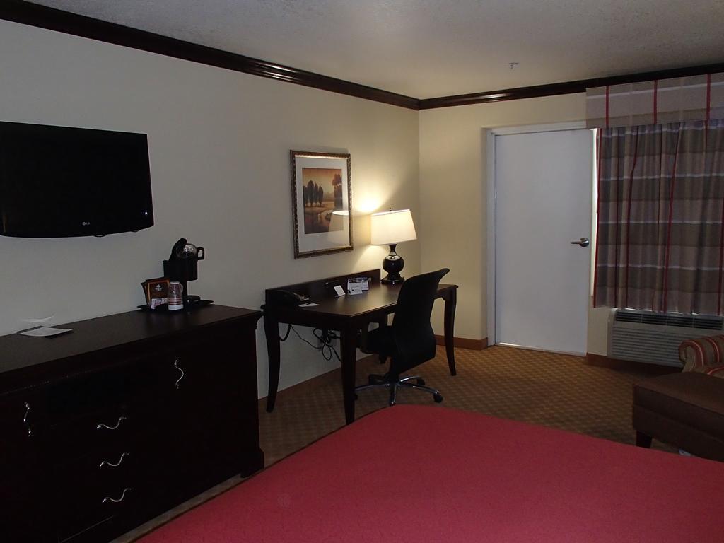 Country & By Radisson, Beach, Tx Hotel 3*