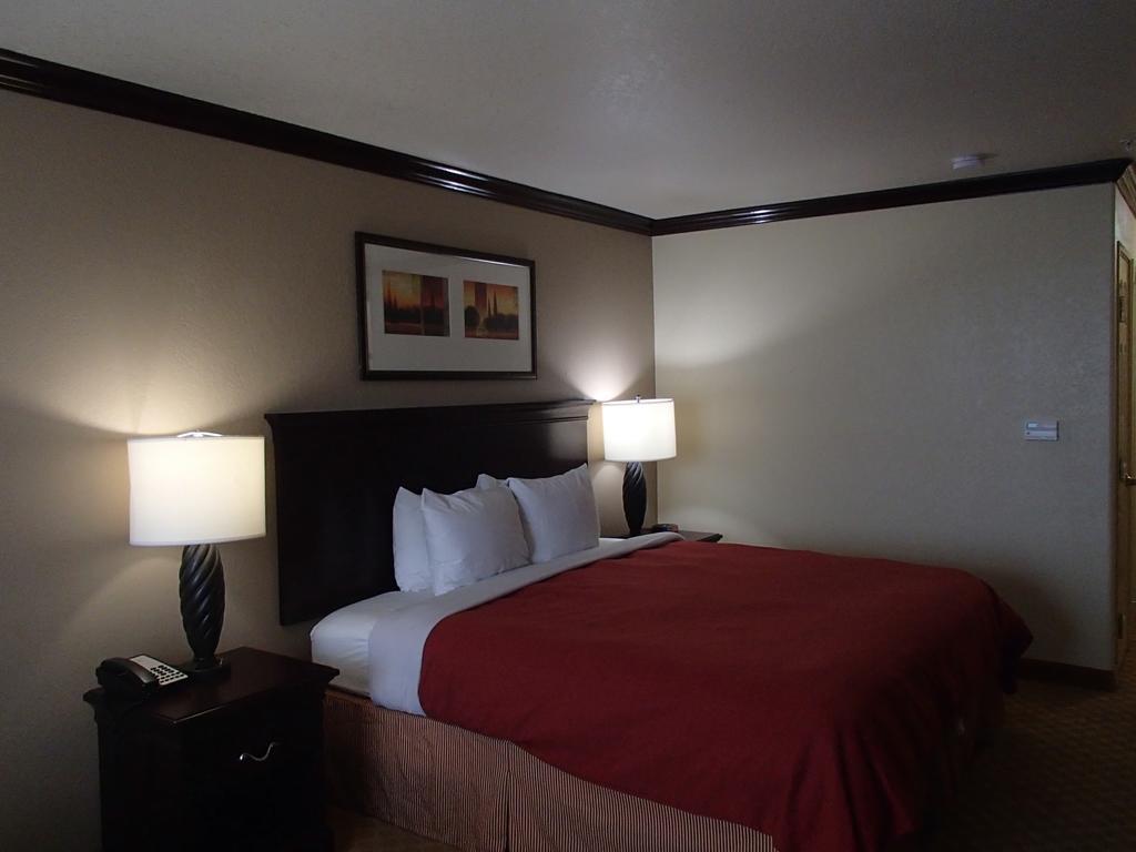 Hotel Country & By Radisson, Beach, Tx Galveston