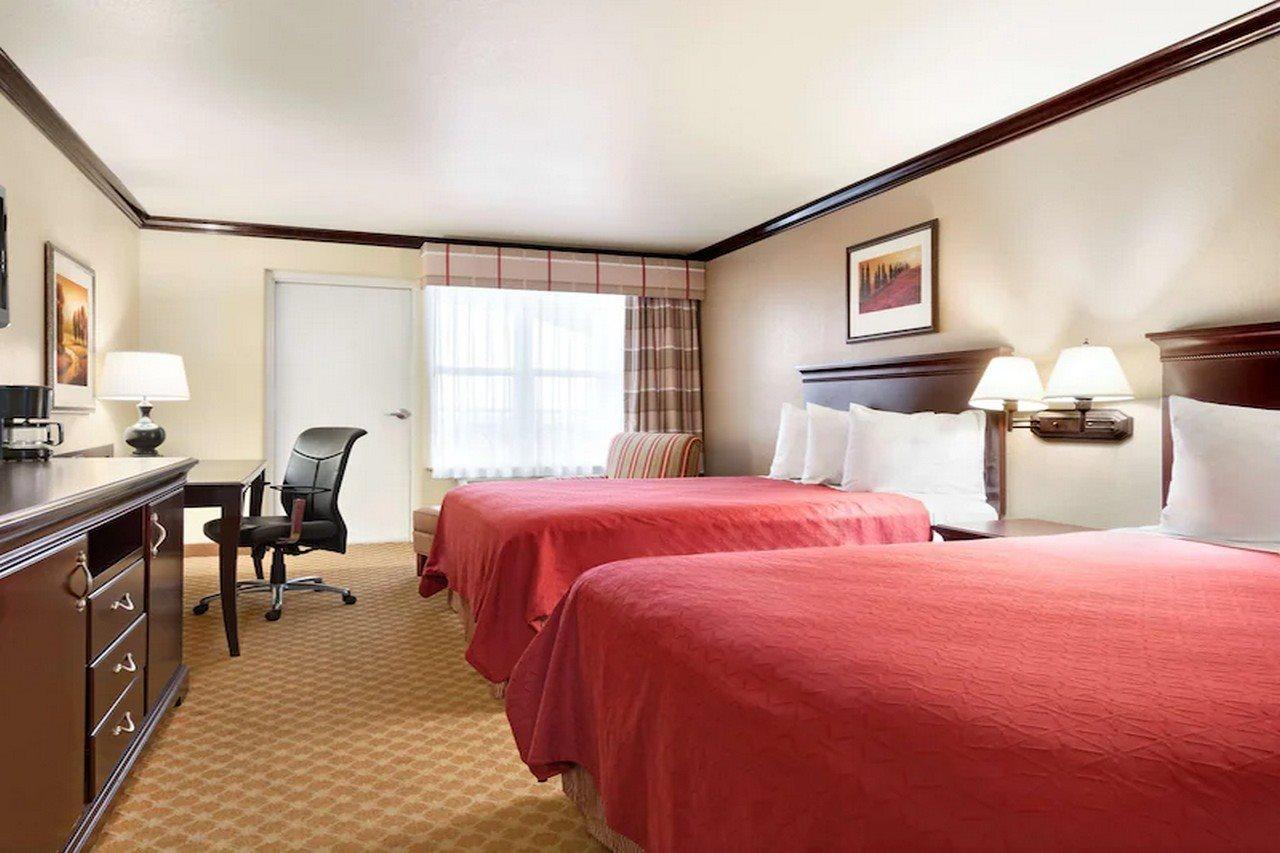 Country & By Radisson, Beach, Tx Galveston