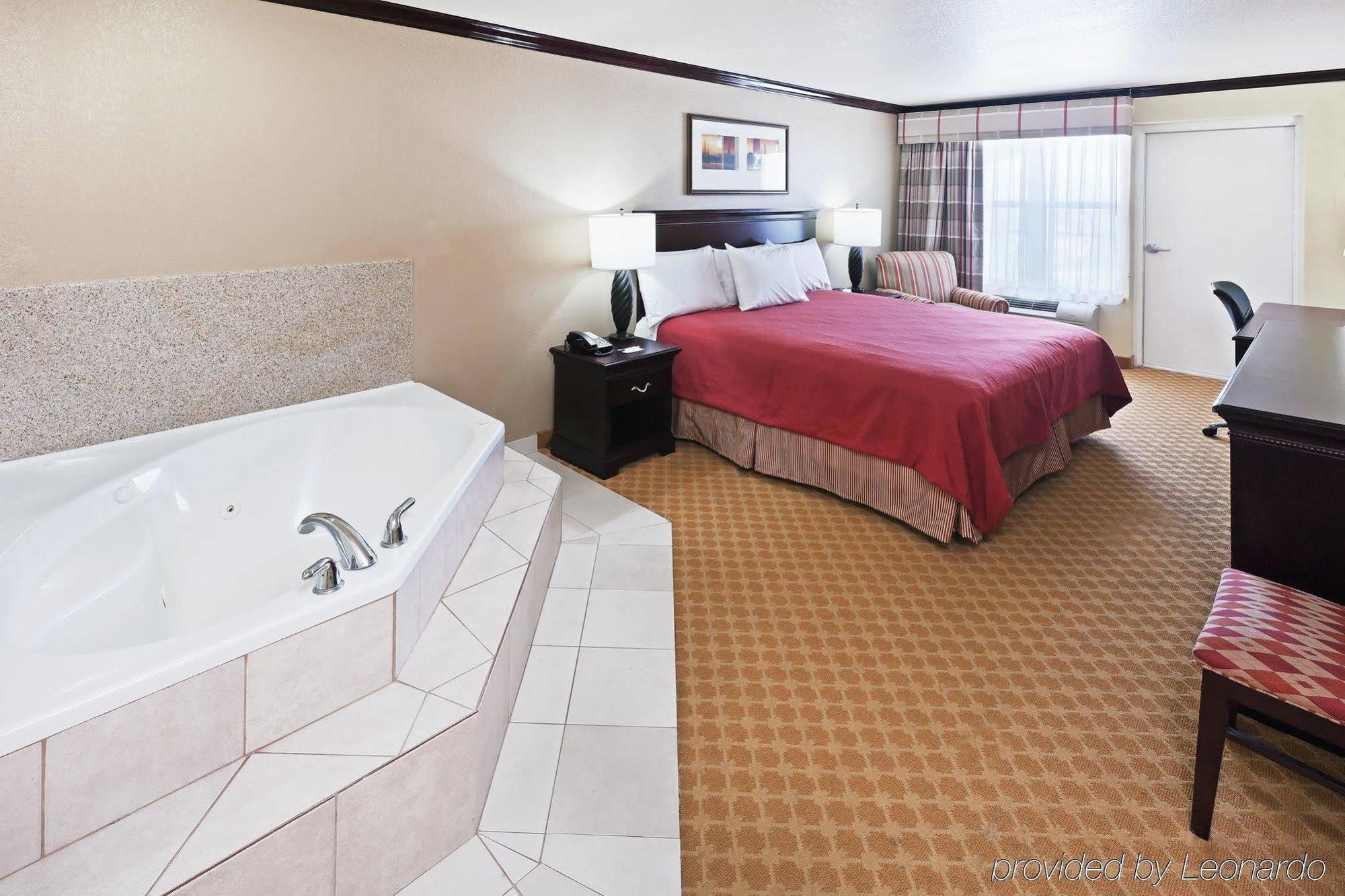 Country & By Radisson, Beach, Tx 3*
