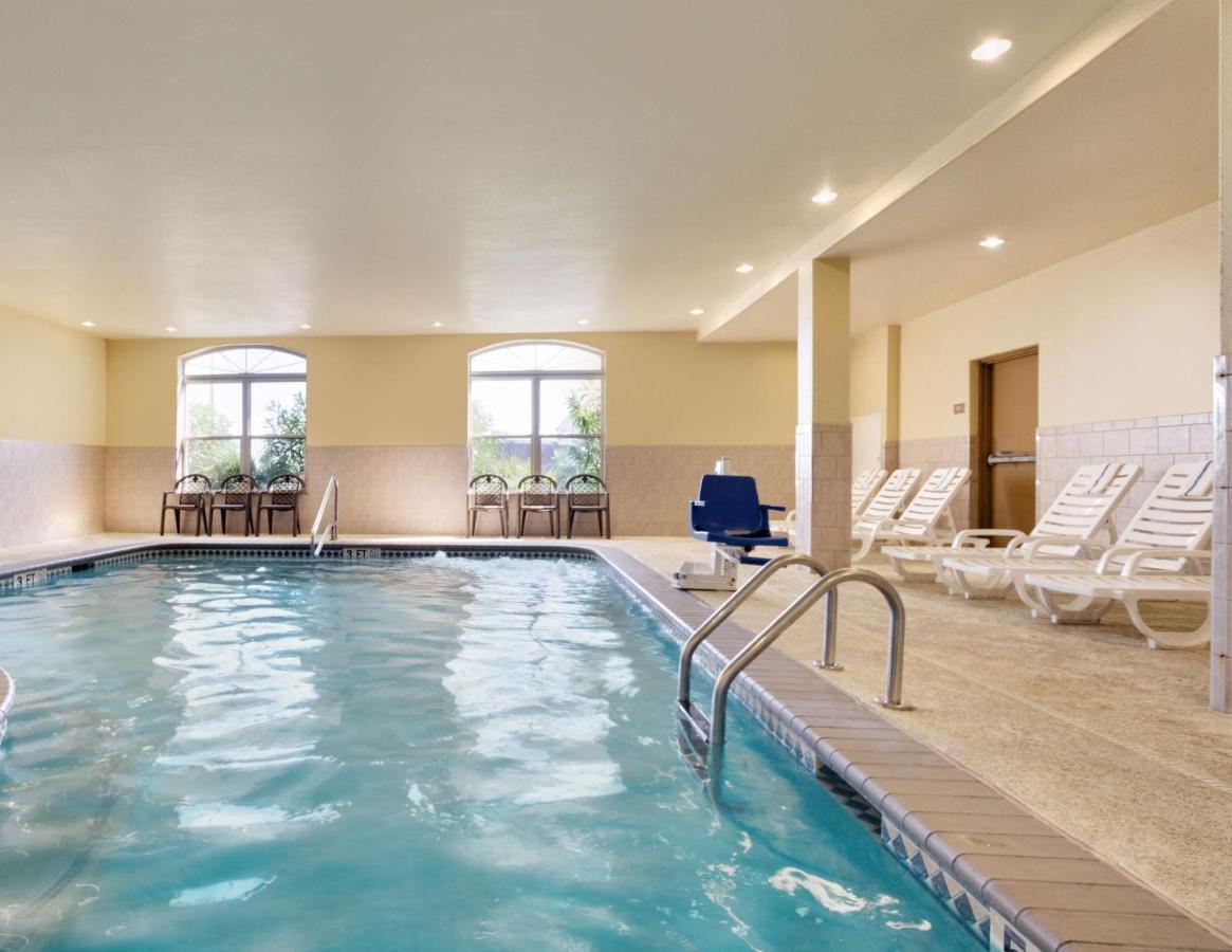 Hotel Country & By Radisson, Beach, Tx Galveston